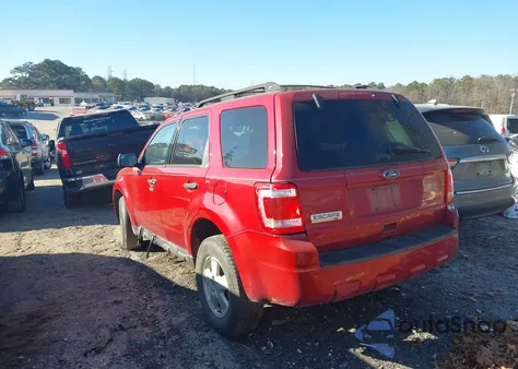 2011 Ford Escape Xlt z USA, uszkodzony, nr VIN 1FMCU0D76BKB89698
